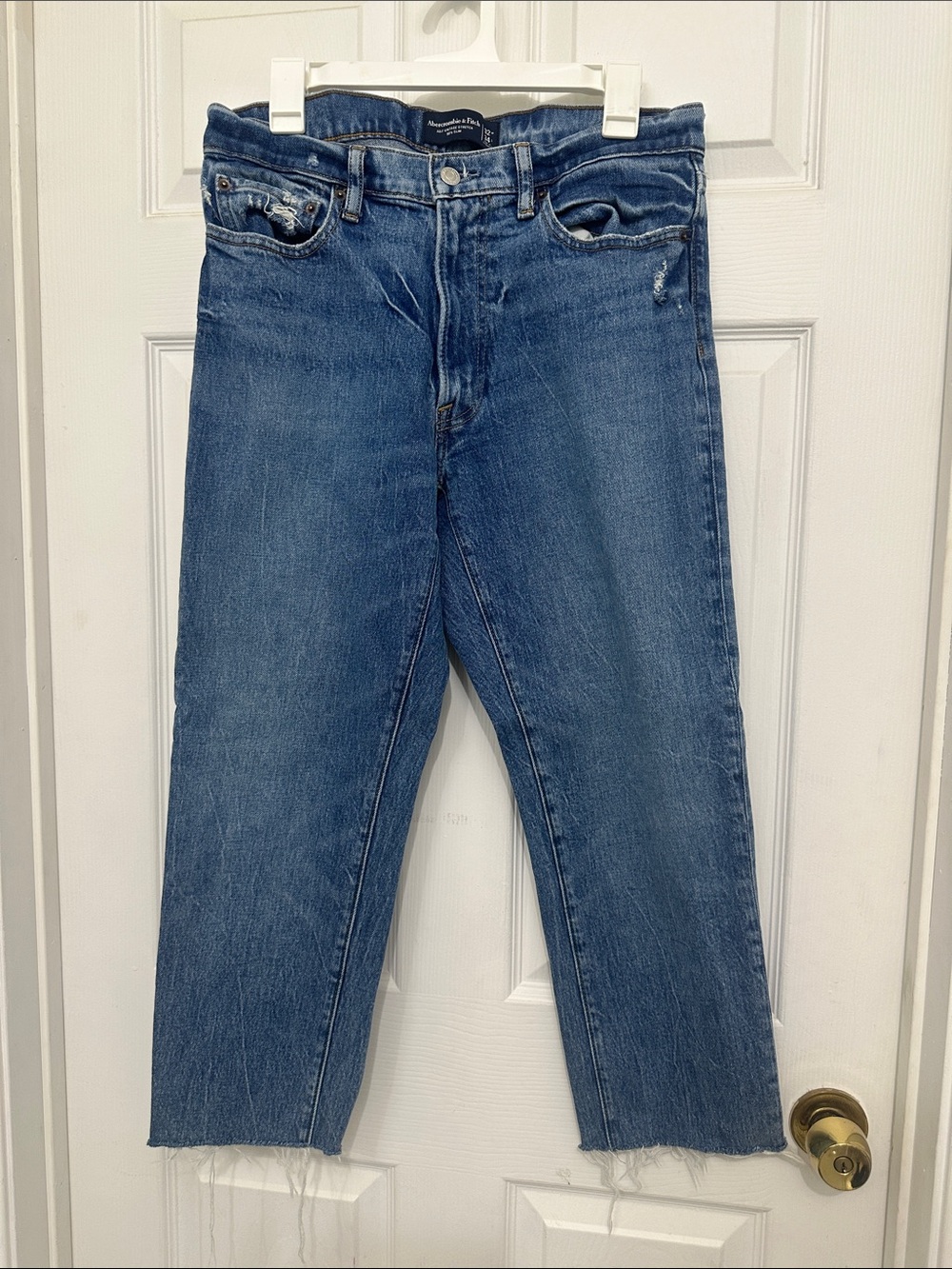 Abercrombie & Fitch womens 90’s Straight Blue Denim Jeans